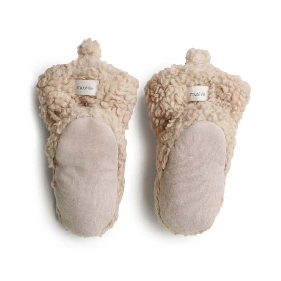 chaussons_bb_sherpa_beige_4.webp chaussons Bébé Sherpa Beige - Mushie
