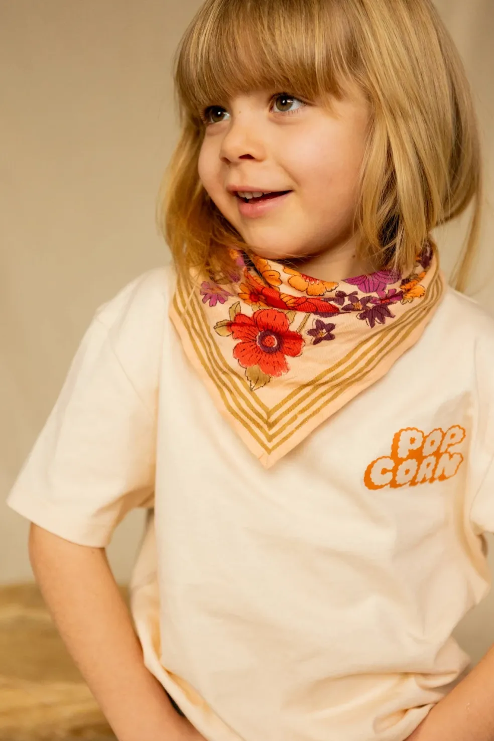 foulard_manika_joy_macada_1.webp Foulard Manika Joy Macadamia - Apaches Collections