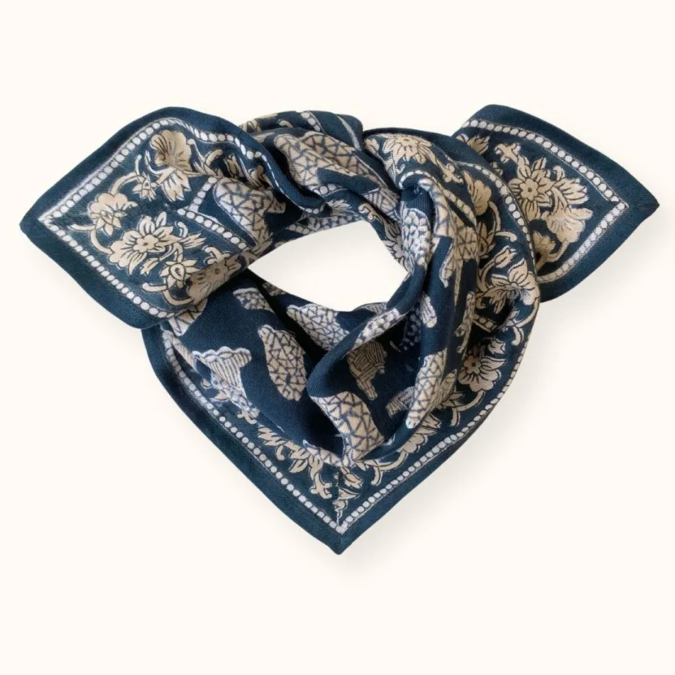 foulard_manika_ours_orage_0.webp Foulard Manika Ours Orage - Apaches Collections
