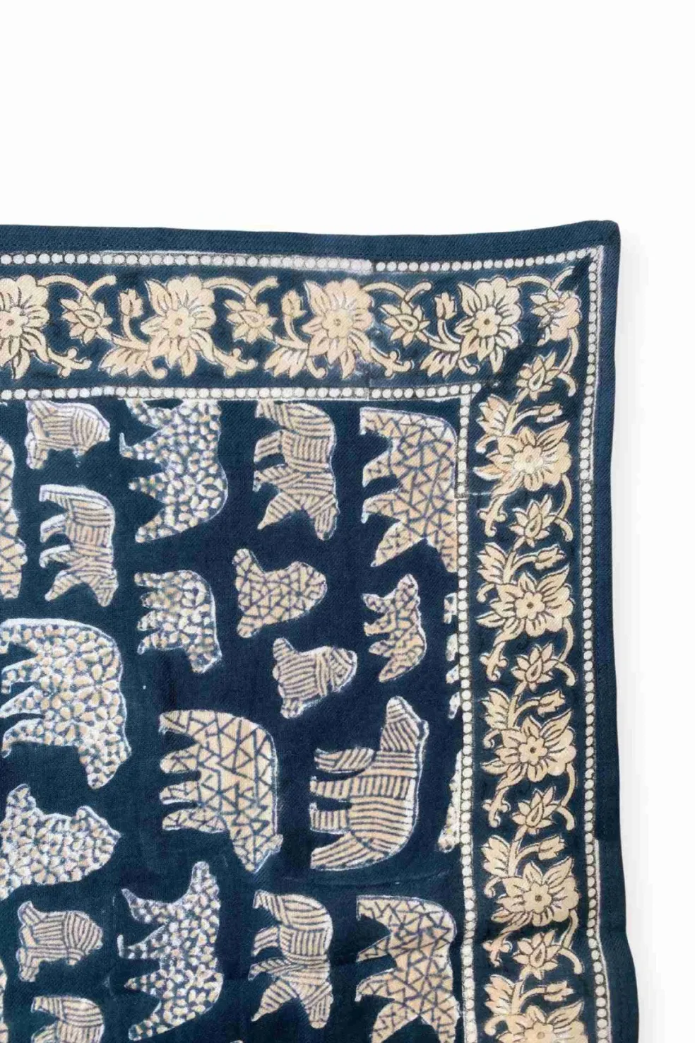 foulard_manika_ours_orage_2.webp Foulard Manika Ours Orage - Apaches Collections