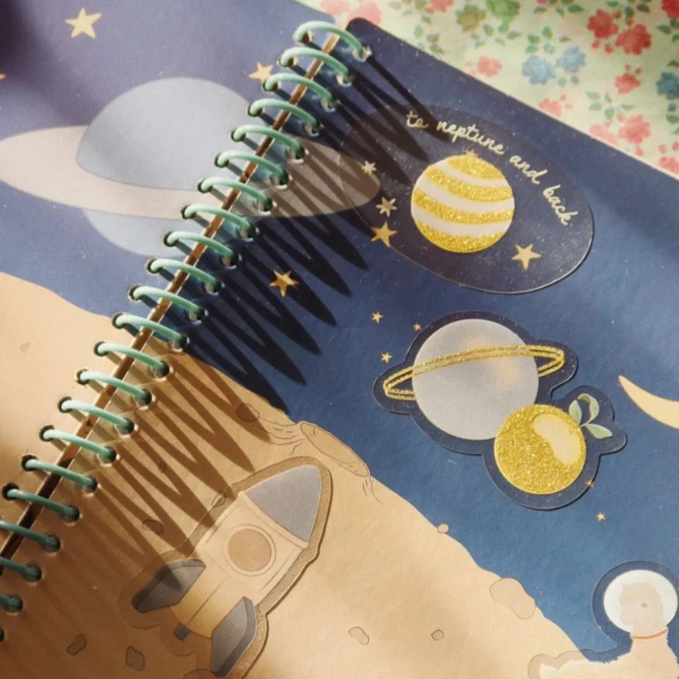 mon_carnet_dautocollants__1.webp Mon Carnet d'Autocollants Green - Konges Slojd