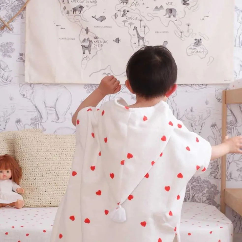 poncho_suzon_curs_rouges__1.webp Poncho Suzon Cœurs Rouges- Rose In April