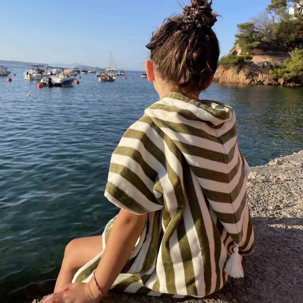 poncho_suzon_ray_kaki__ro_4.webp Poncho Suzon Rayé Kaki - Rose In April