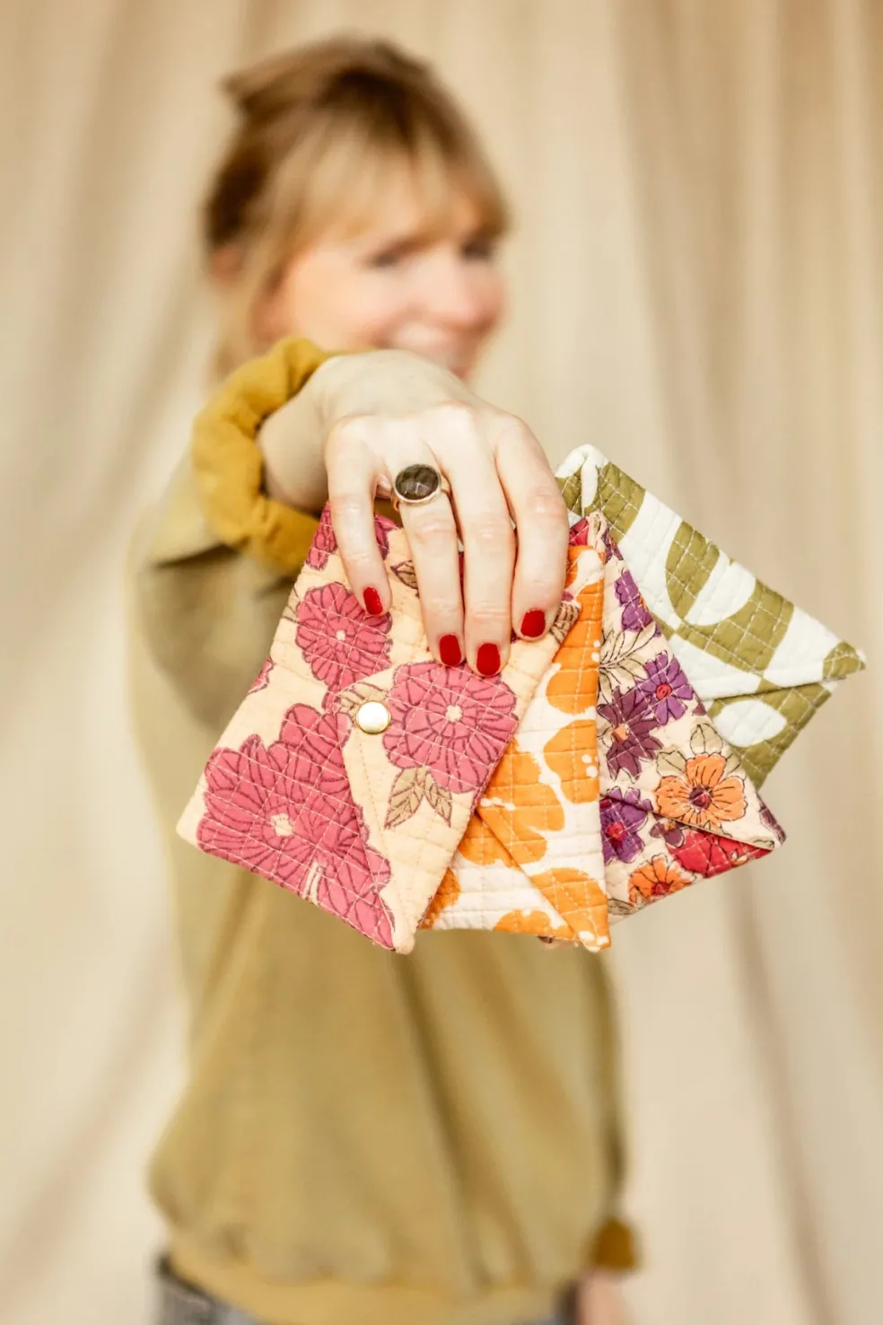 porte_monnaie_pop_corn_ol_1.webp Porte Monnaie Pop Corn Olive - Apaches Collections