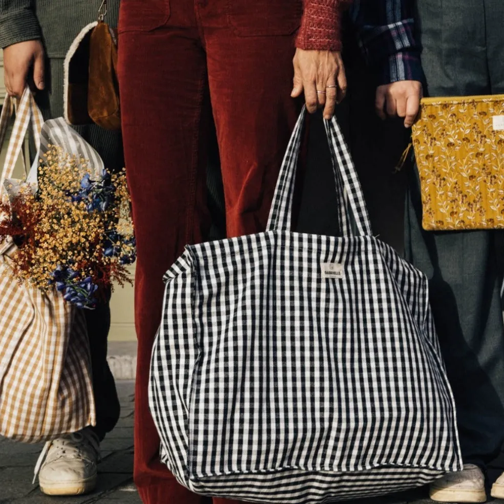 sac_weekend_vichy_noir__g_0.webp Sac Week-end Vichy Noir - Gabrielle Paris