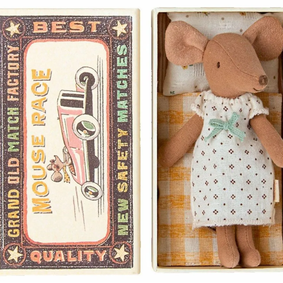 souris_grandesur__maileg_1.webp Souris Grande-Sœur - Maileg